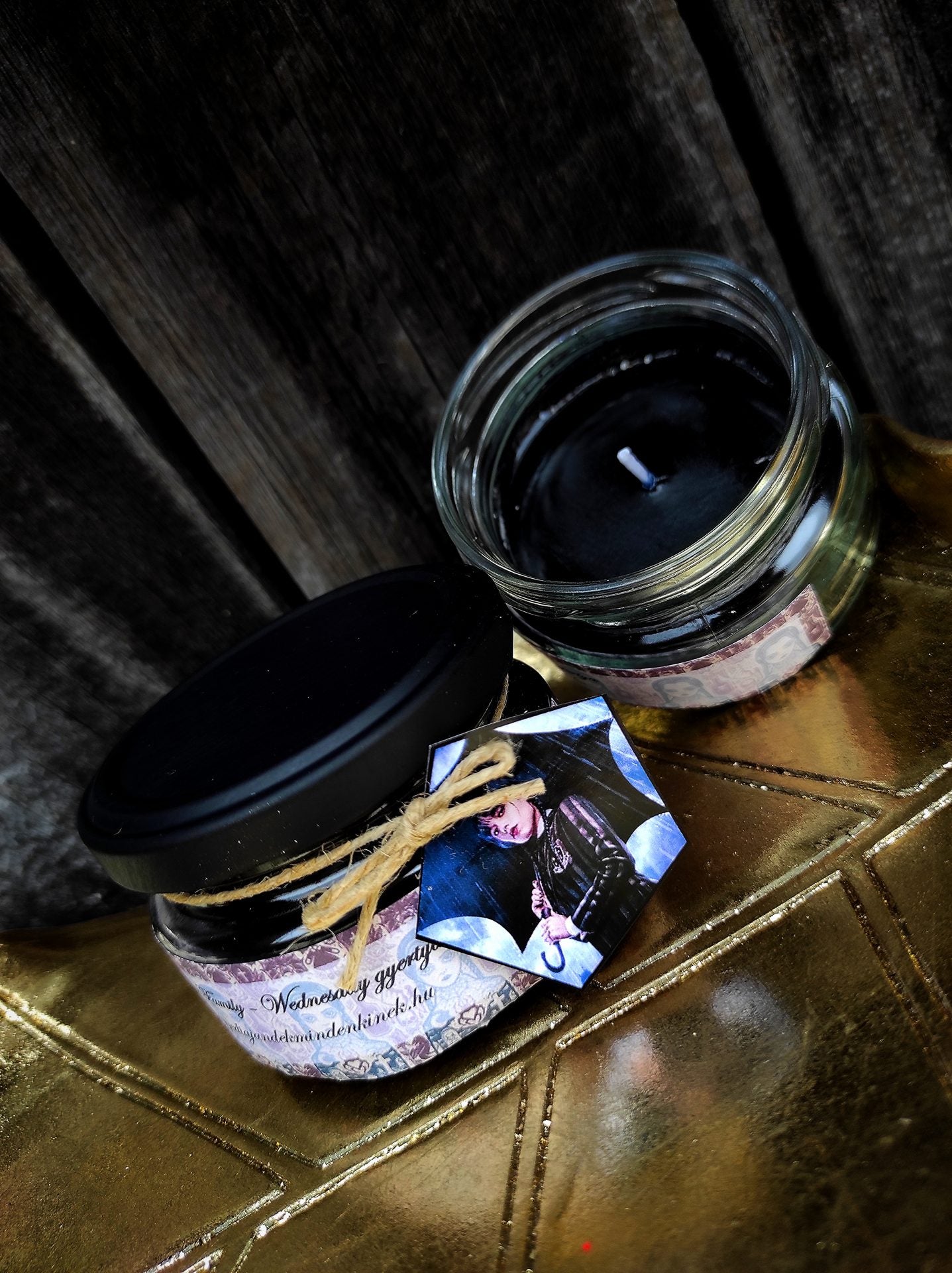 Addams Family Wednesday gyertya